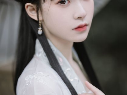 NYYan 草屋下楚楚动人白衣女子 唯美清新美少女图气质妹子古风汉服文化美女照