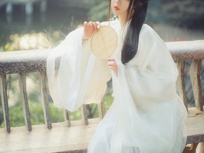 梦吉 经年此往,岁月无间,便有人山人海,都是过客 唯美清新美少女图气质妹子古风汉服文化美女照