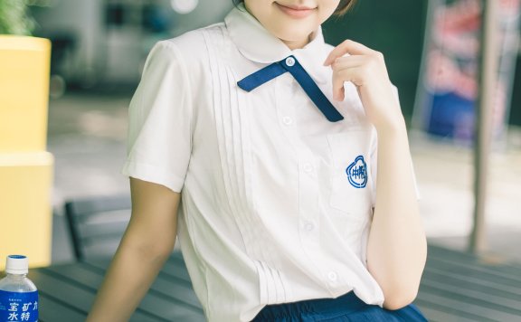 乌梅子酱 JK 街拍 女生 日系 青春 治愈系 清纯 二次元 校花