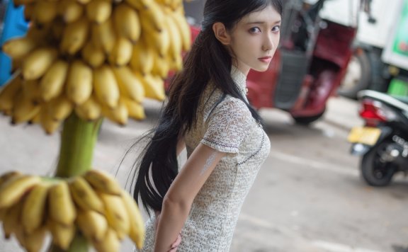 气质妹子南桃Momoko古风白旗袍写真照 绝品身材唯美清新美少女半透长腿玉足美女图