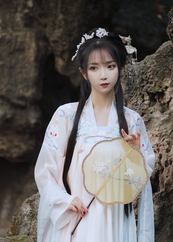 叶初婳唯美清新美少女白衣美女图 气质妹子古风汉服文化长发写真照